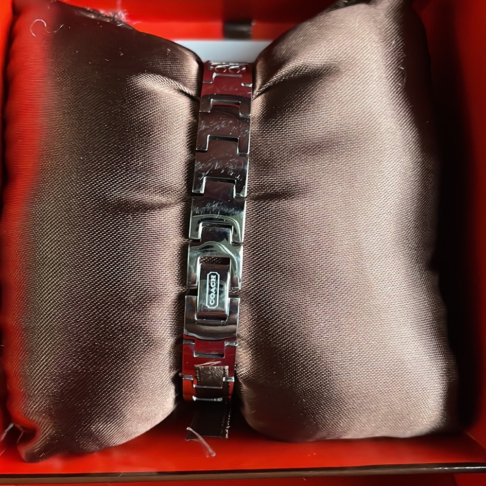 Coach Watch - Picture 2 of 4